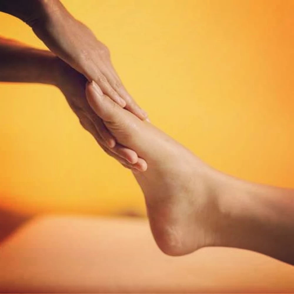 MASSAGE FOOT REFLEXOLOGIE